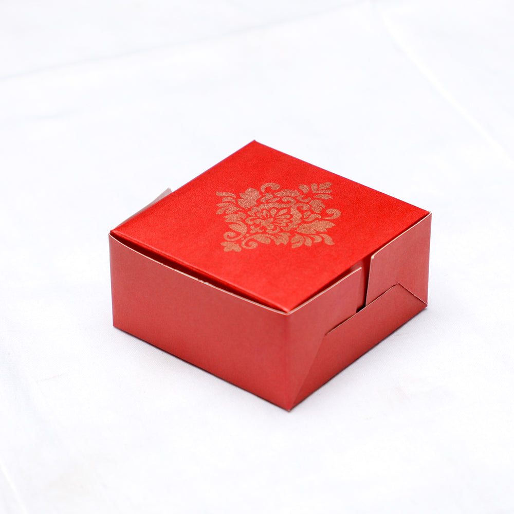 Colorful sweet boxes for favor gift wrapping