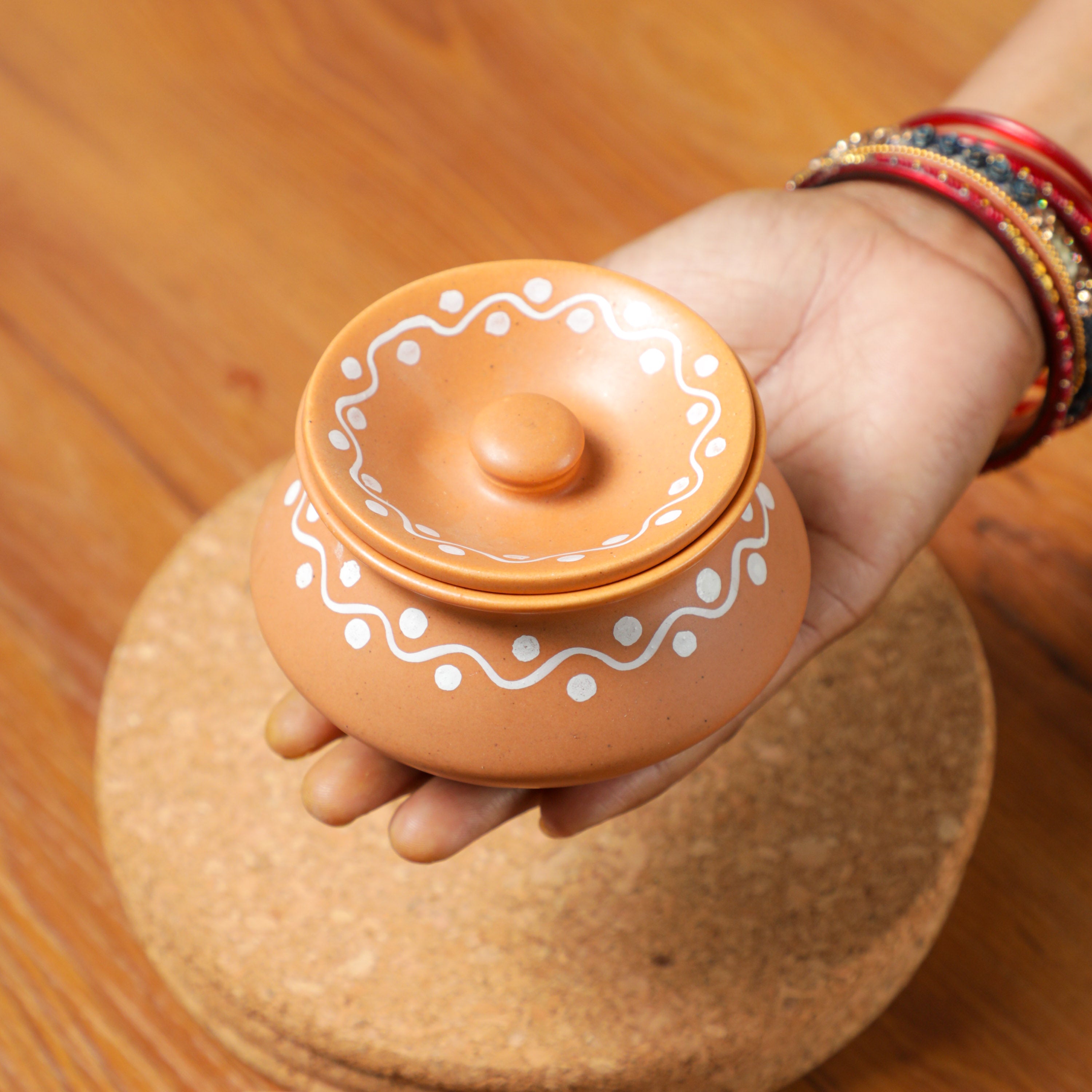 hand bowl used for serving food, and curry