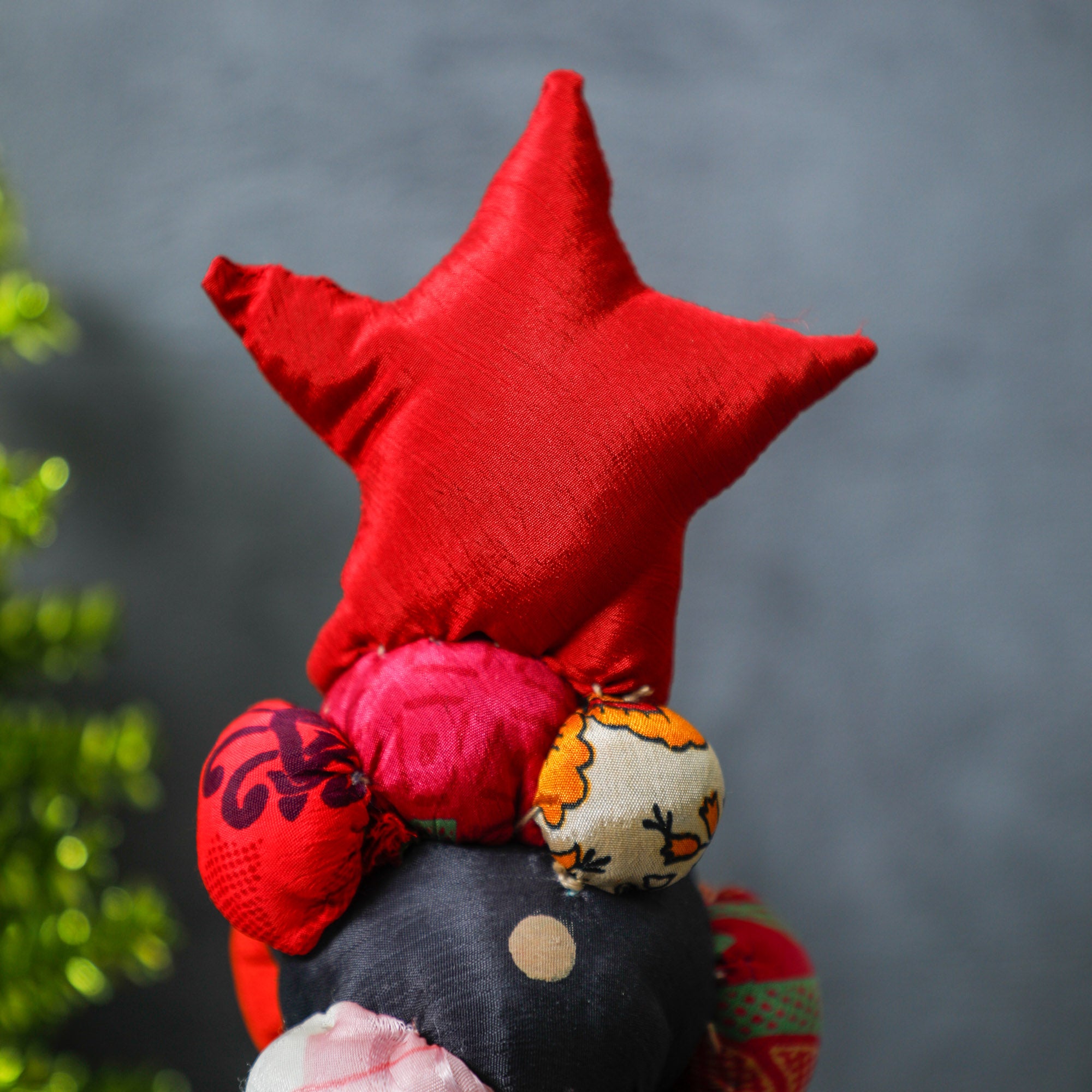 beautifully crafted, environmentally-friendly tree – a singular symbol of your heartfelt celebrations