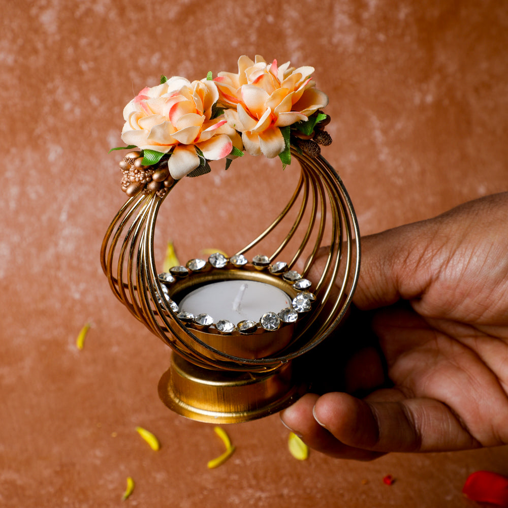 Decorated with colorful and attractive multi-color flowers to give the elegant look to your special occasion.