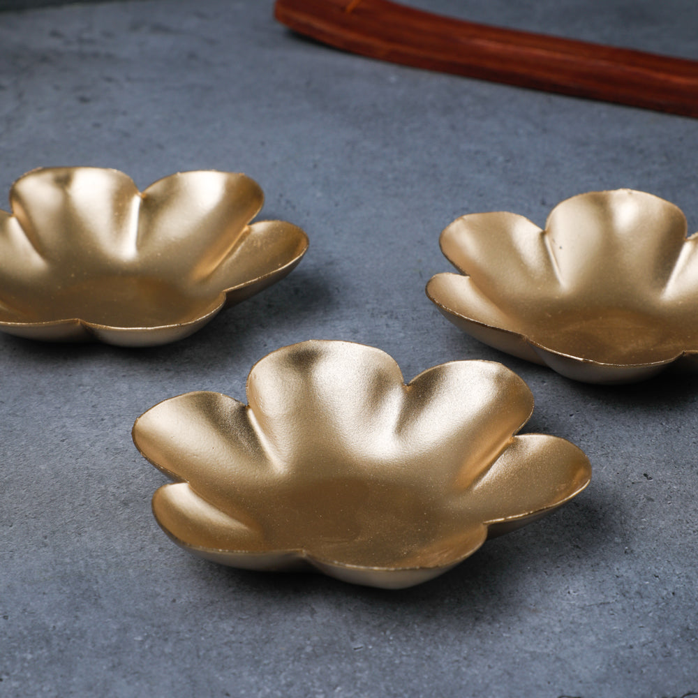 Metal Floating Candle Holder