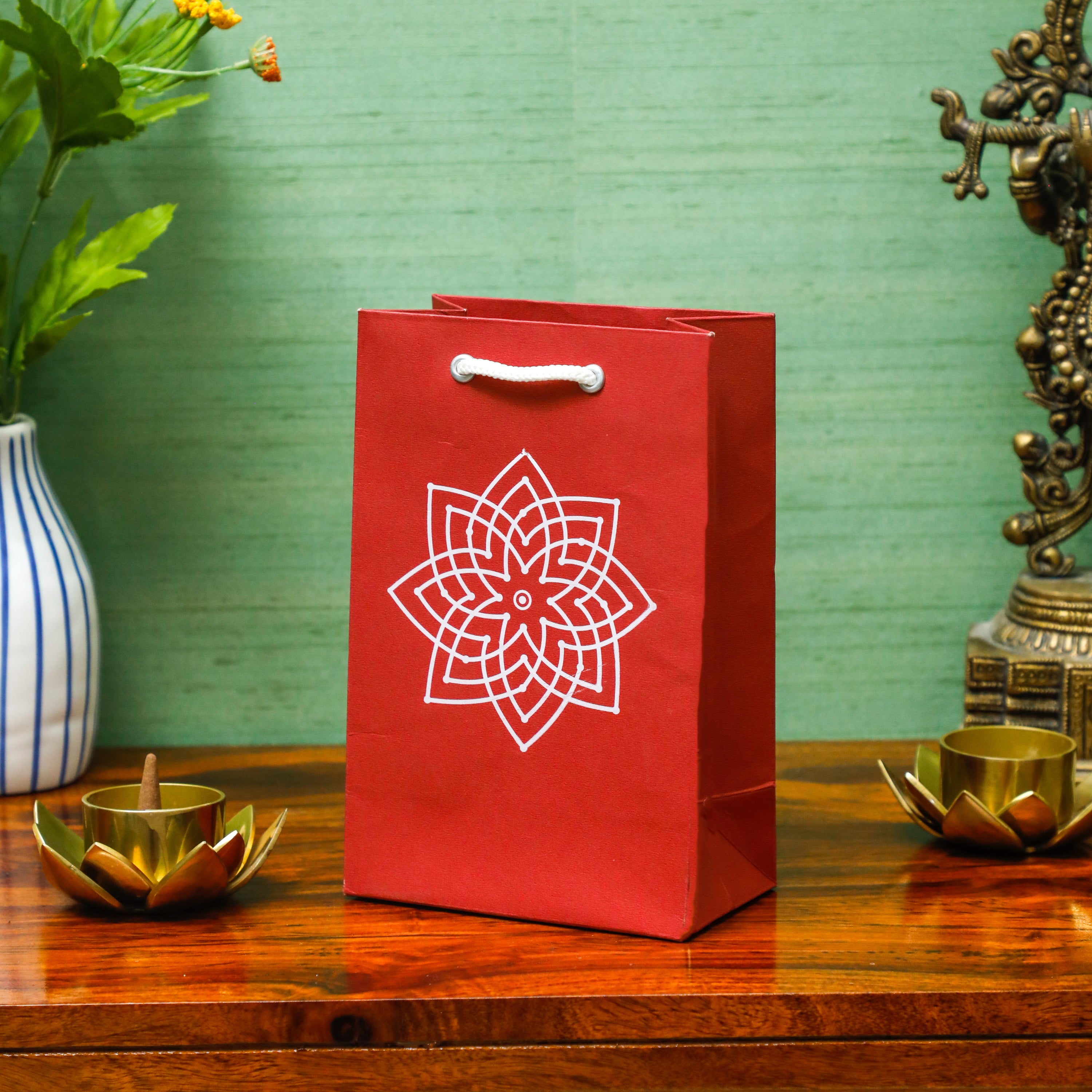 Gift Paper Bags with Handles from Desifavors