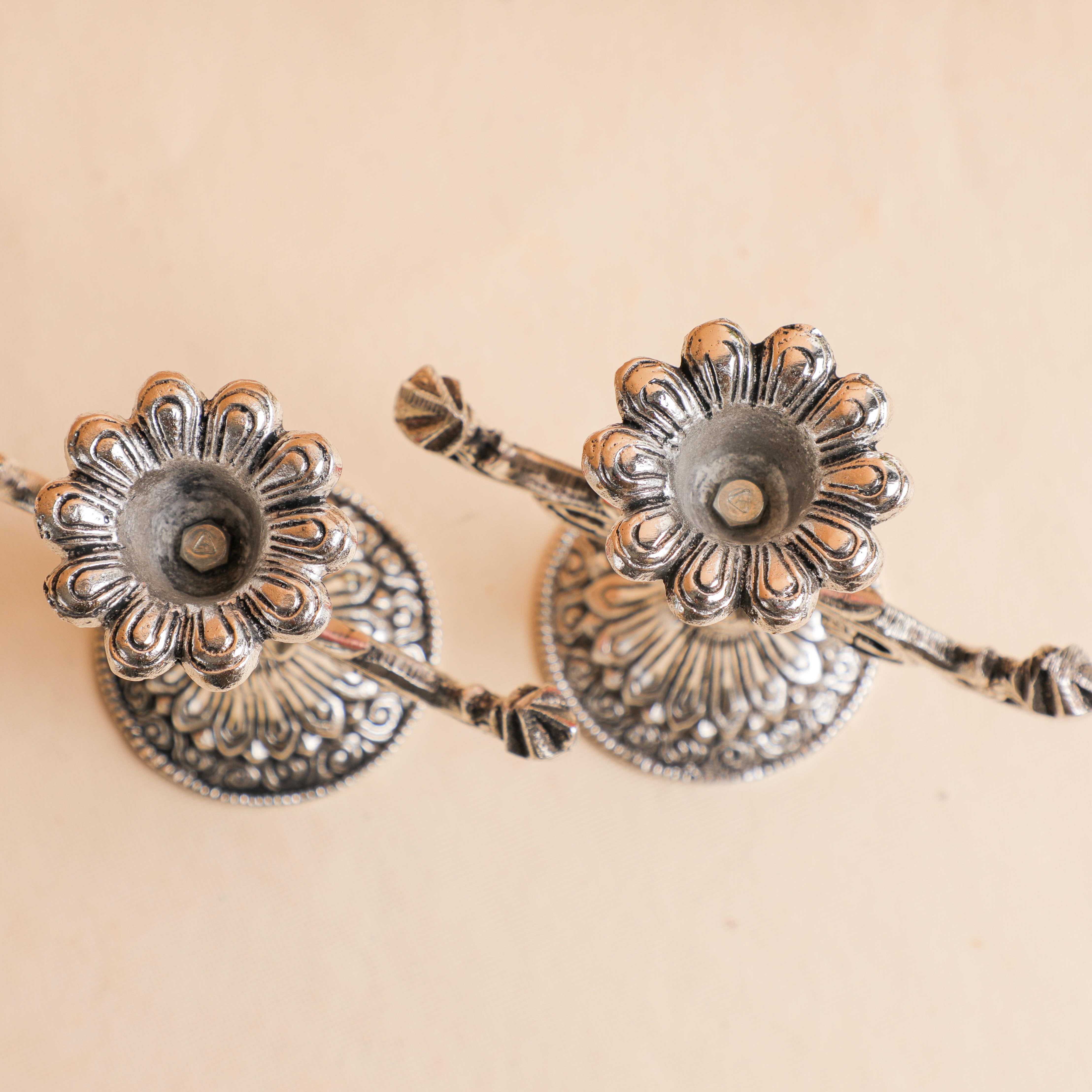 Round floral design rustic Candle Stand