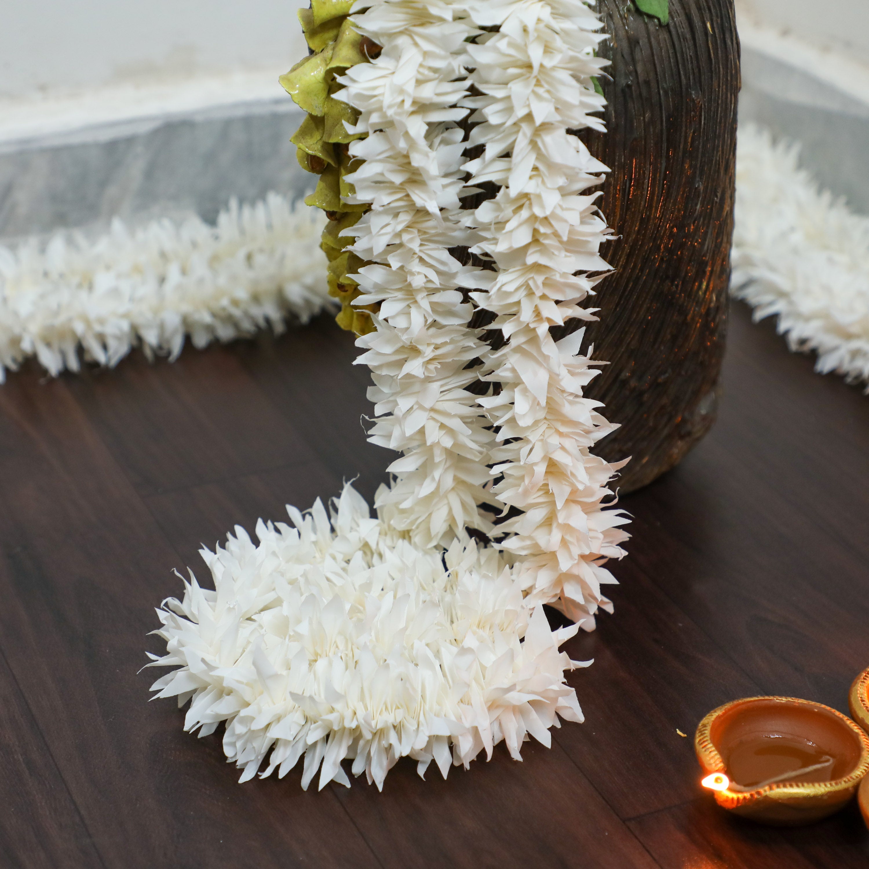 Artificial floral decor garlands for wedding decorations