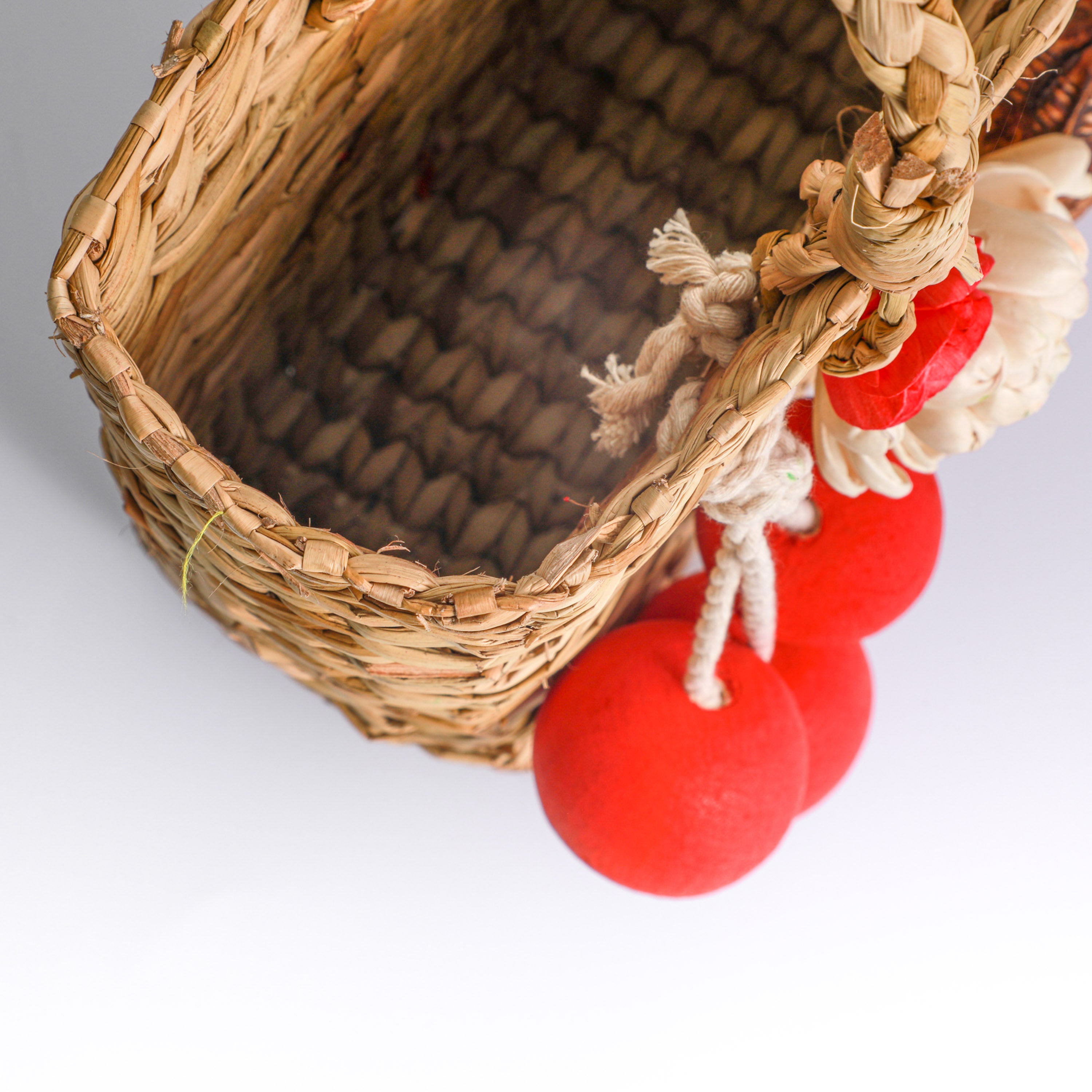 Woven baskets for return gifting online in the USA