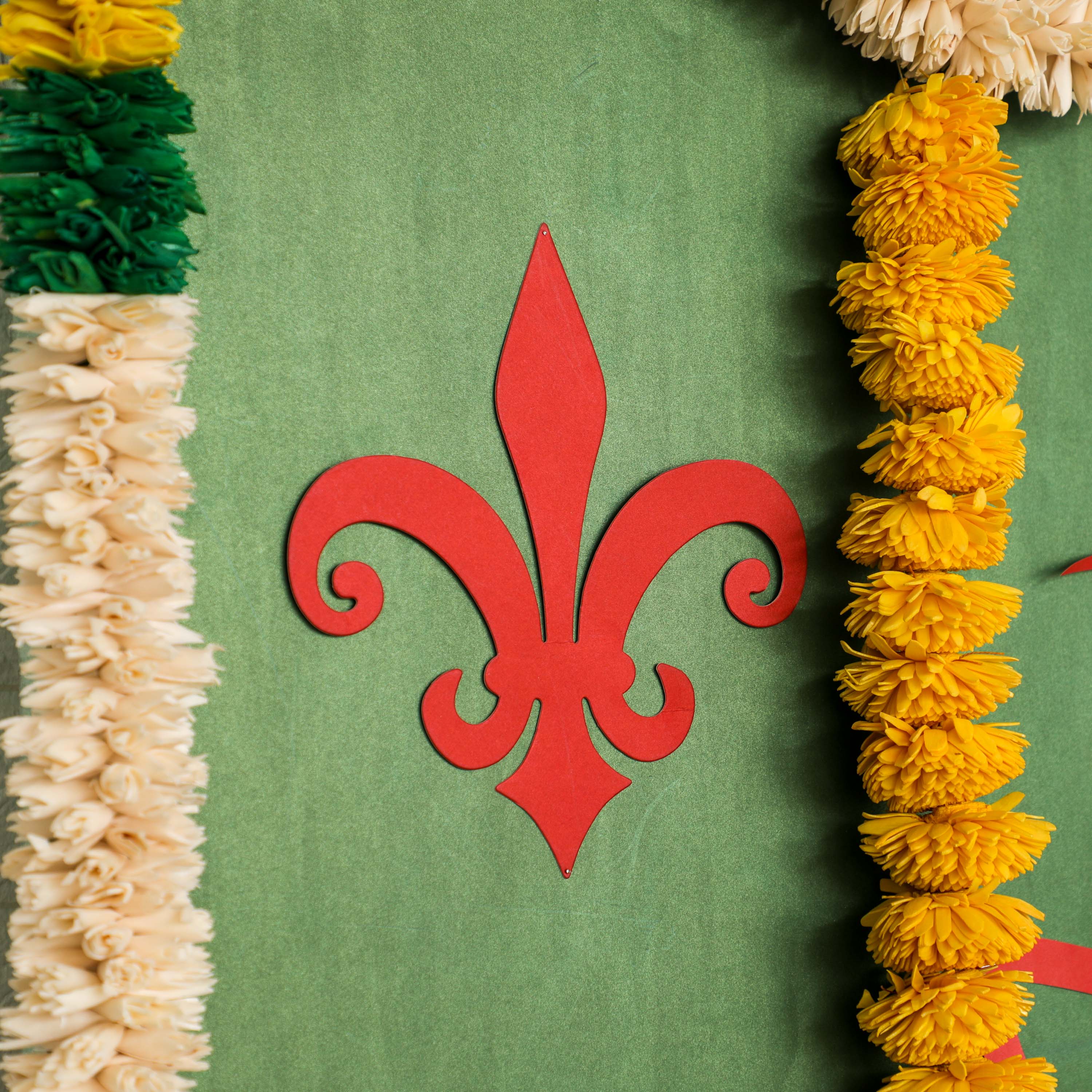 Wedding decorations and housewarming decorations in the USA