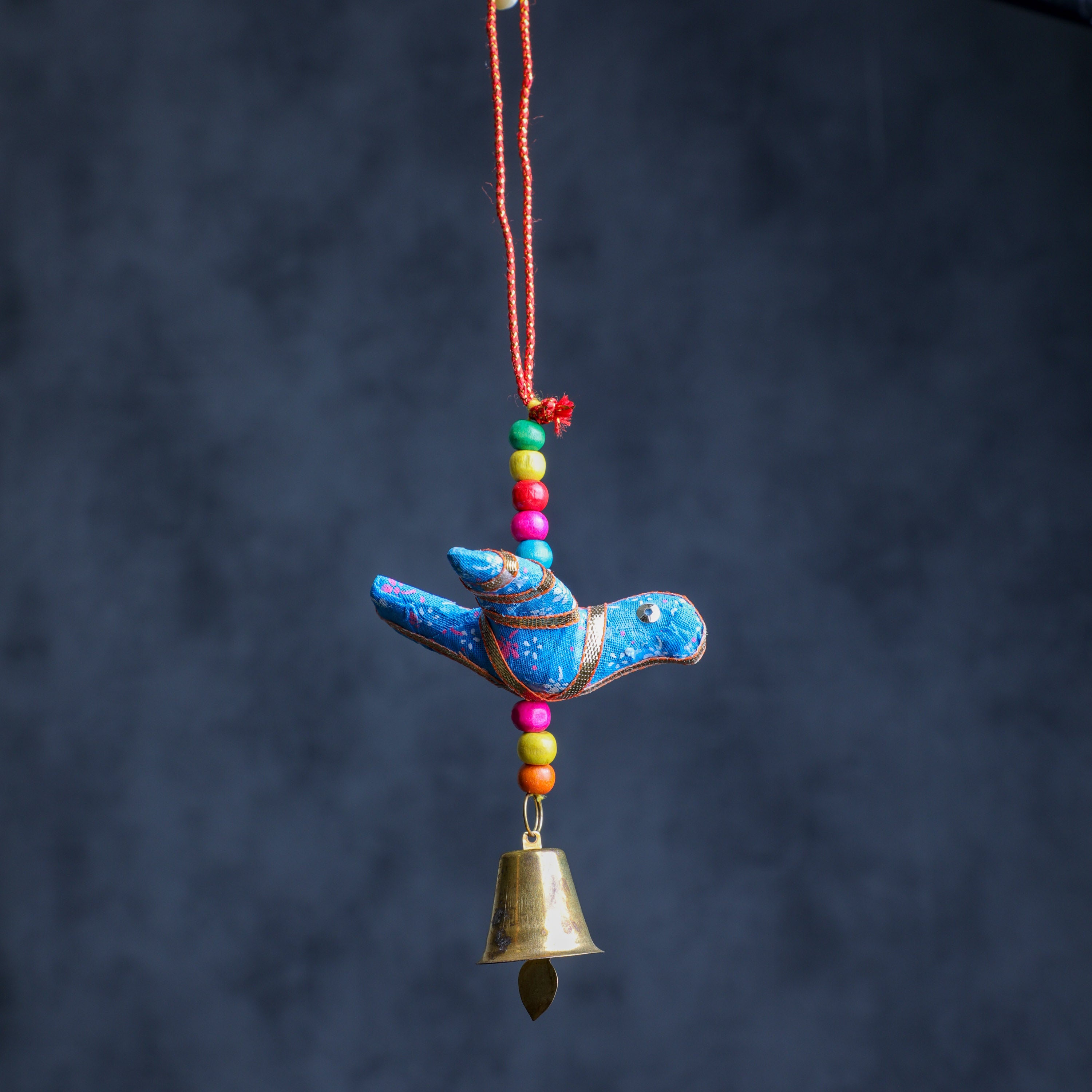 Each string of this wall hanging is meticulously handcrafted by skilled artisans from the house of Desifavors