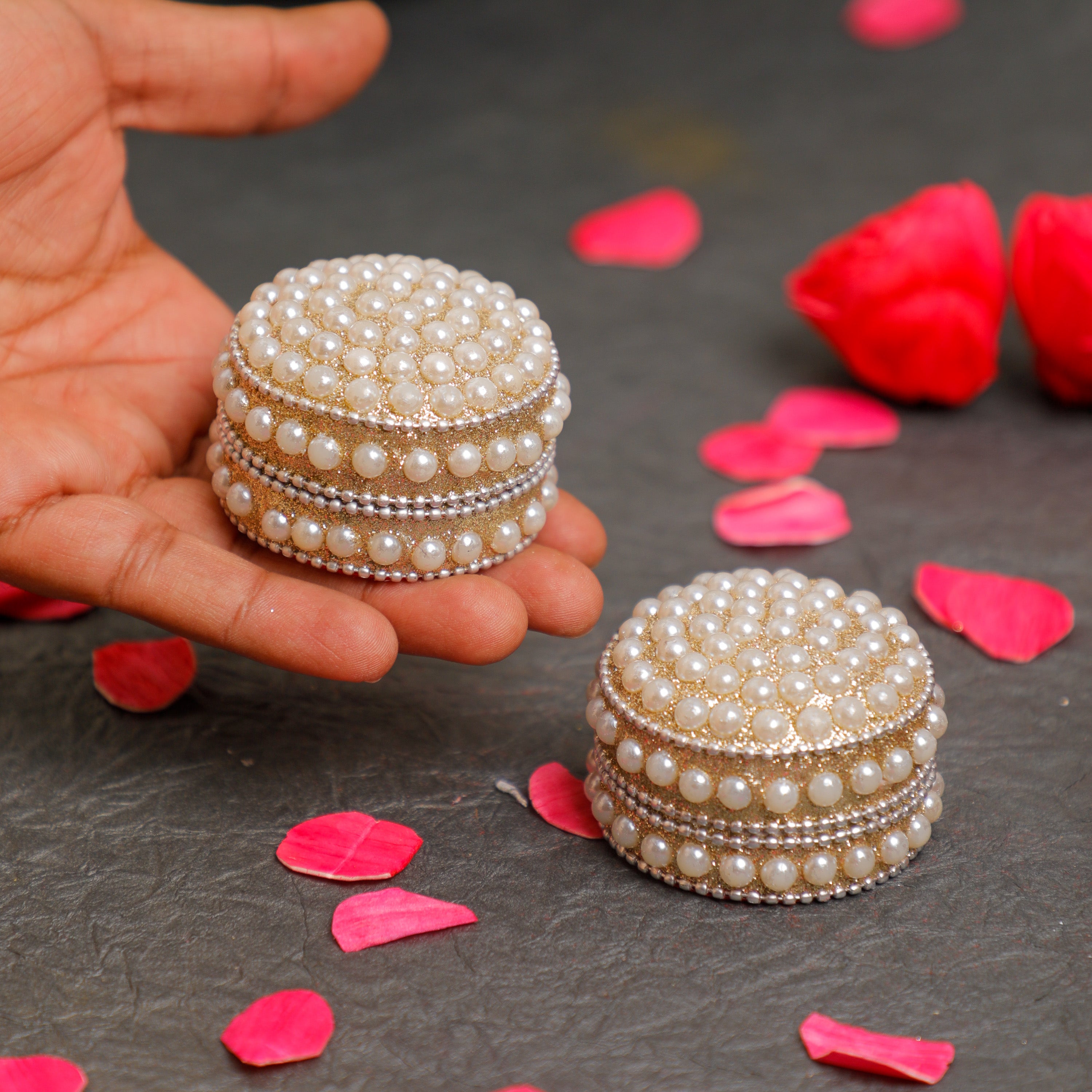 White Pearl Sindoor Box is a perfect item to enhance the beauty of your dressing table or pooja room
