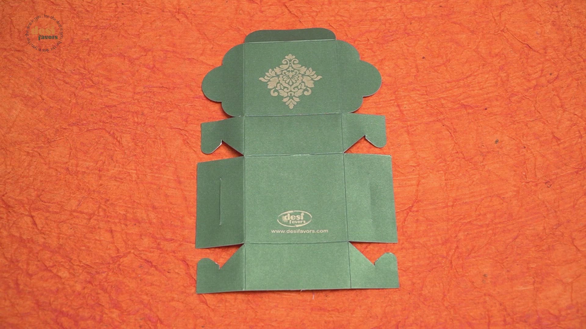 Folded paper boxes for gifts
