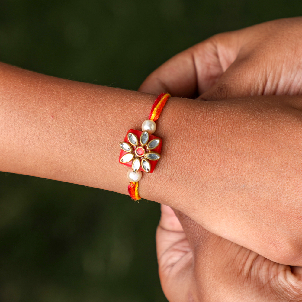 Classy gifts for Raksha Bandhan