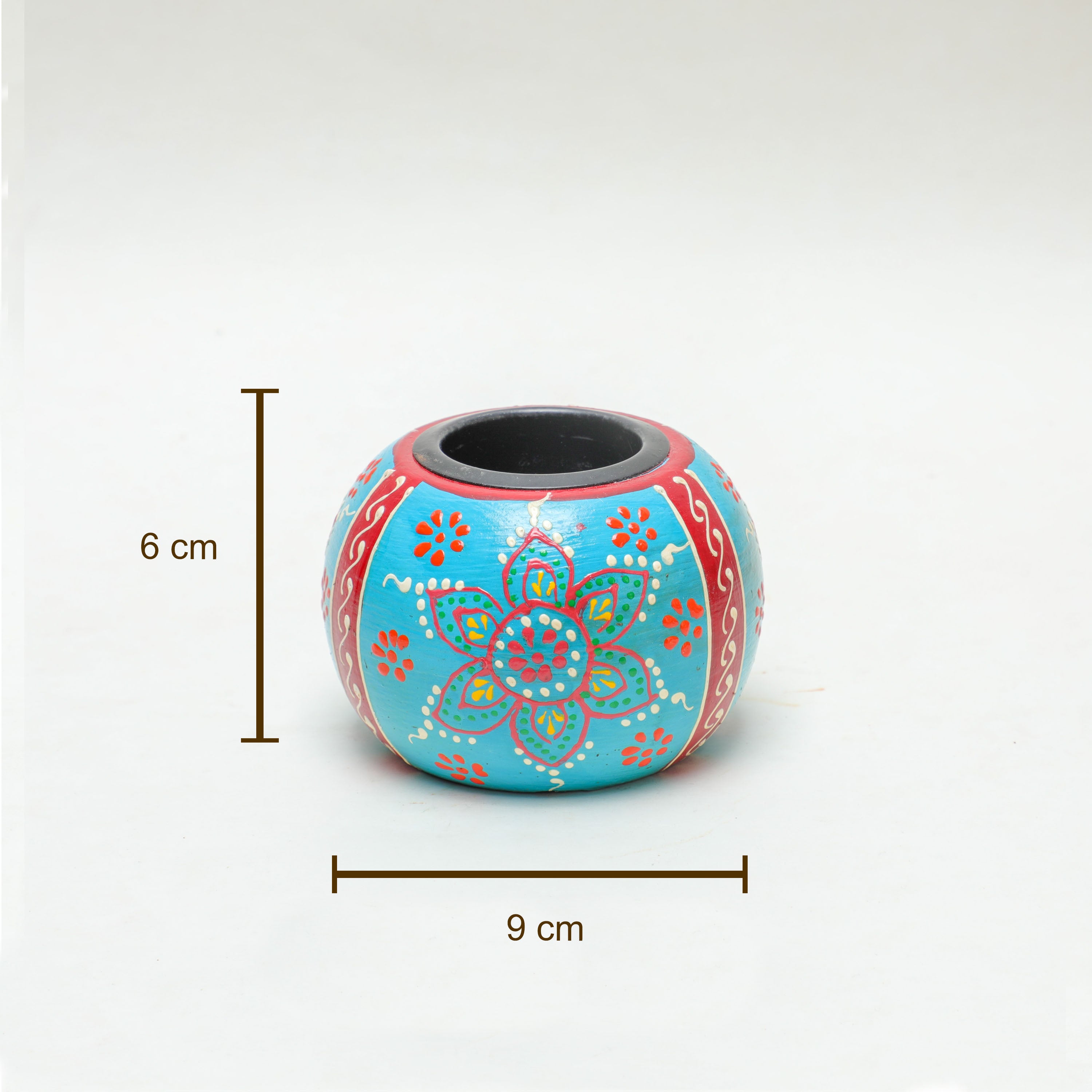 Small round tealight holder for birthday and anniversary gifting